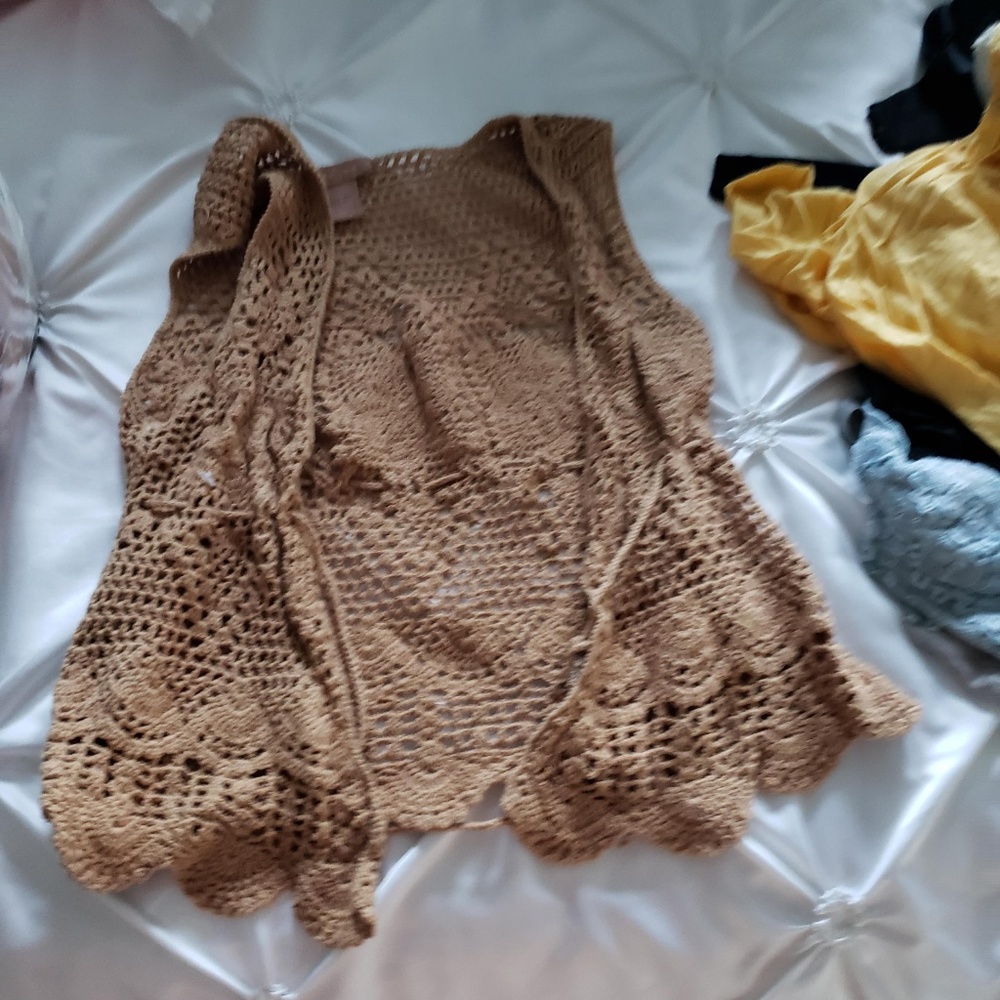 Yarn-like Vest